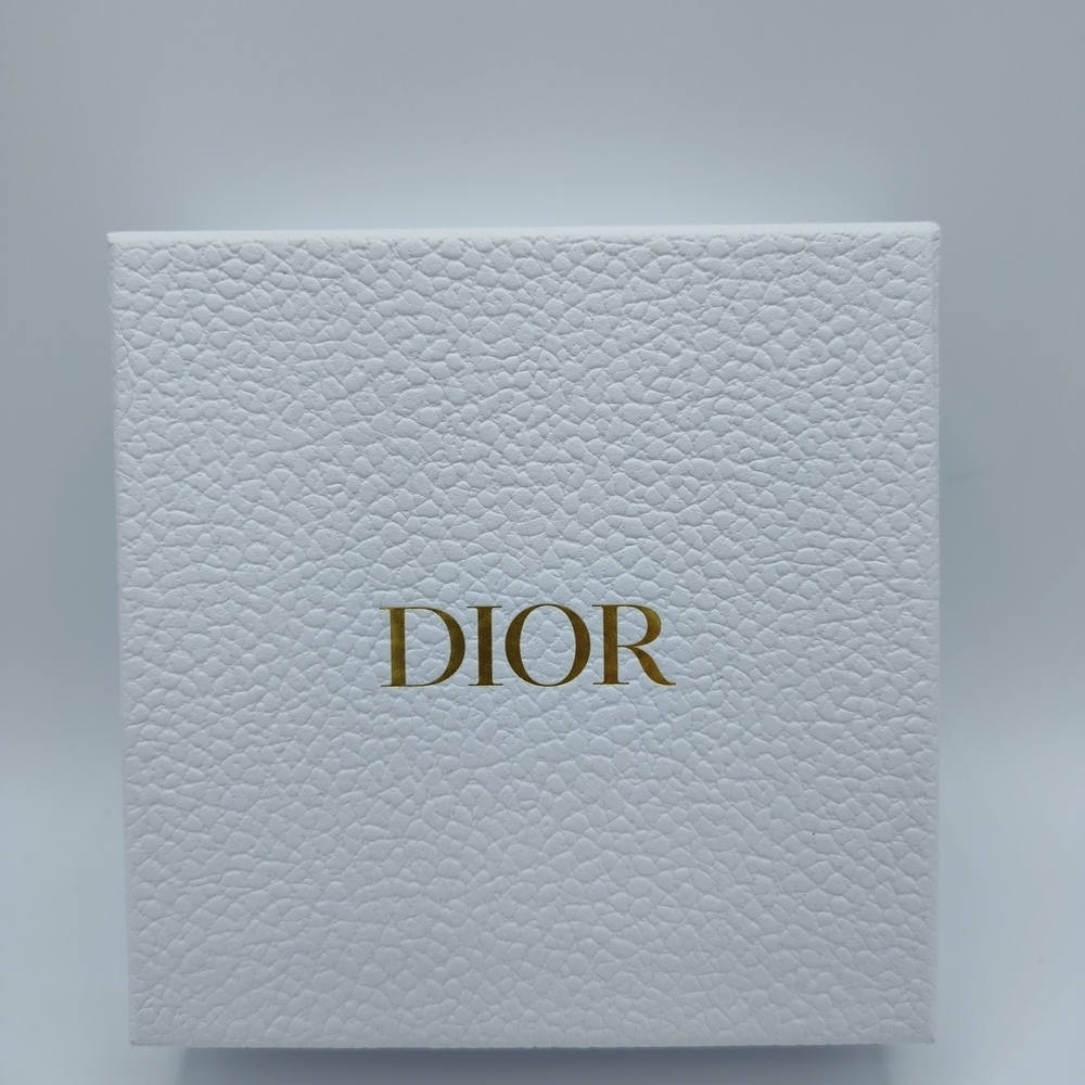 Dior Textured White Gift Box & Card Gold Logo 5x5 Hard Box Case Packaging NWOT - Picture 12 of 15